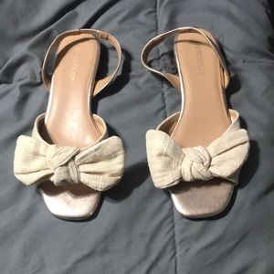 Areosoles 9.5 flat sandals